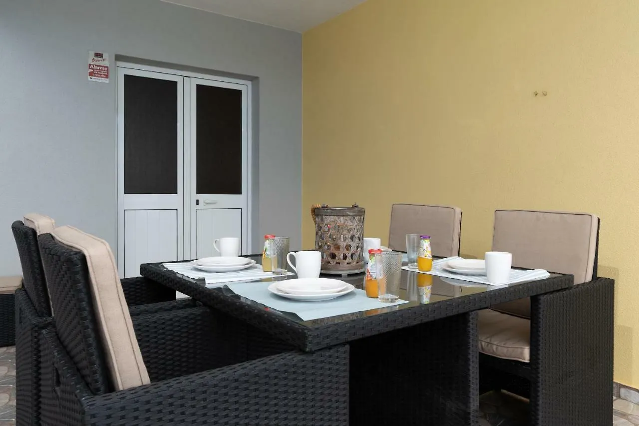 The Blue Pearl-Villa Paul Calheta  Holiday home Calheta (Madeira)