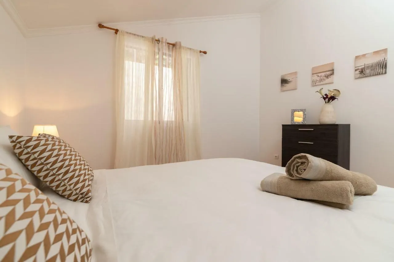 The Blue Pearl-Villa Paul Calheta  Holiday home