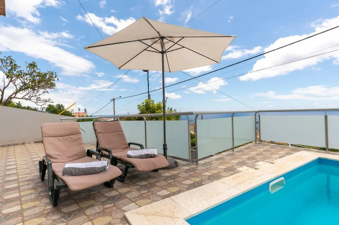 The Blue Pearl-Villa Paul Calheta  Calheta (Madeira)